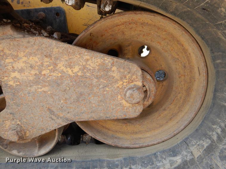 image for item DE8392 2009 Caterpillar 289C skid steer