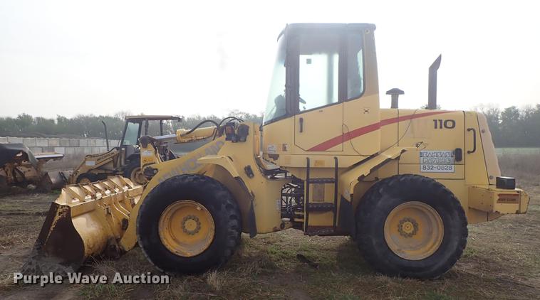 image for item DF1113 2001 New Holland LW110 wheel loader
