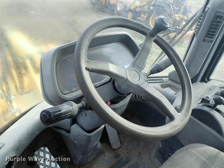 image for item DF1113 2001 New Holland LW110 wheel loader