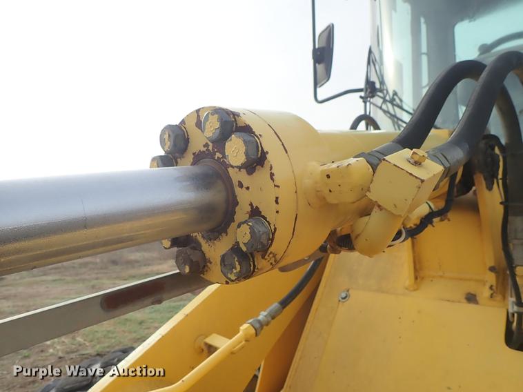 image for item DF1113 2001 New Holland LW110 wheel loader