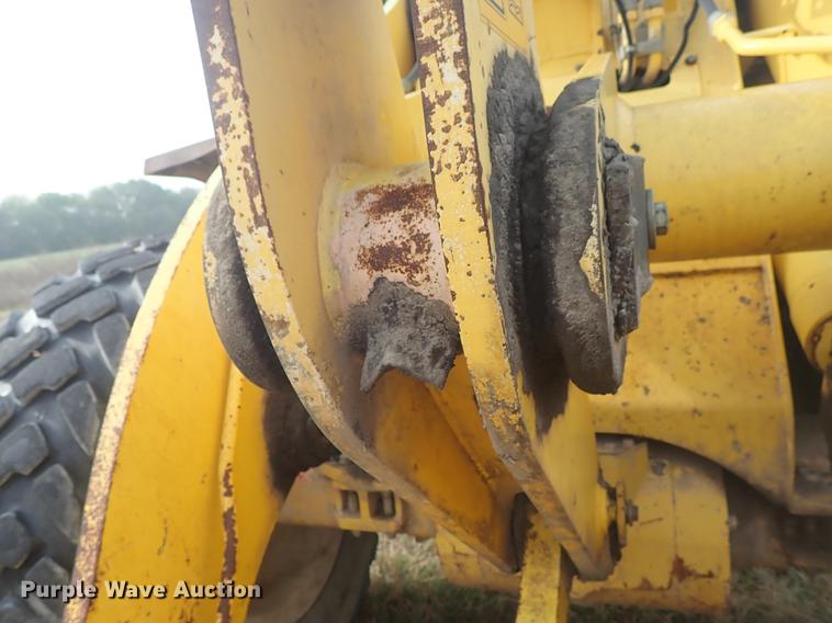 image for item DF1113 2001 New Holland LW110 wheel loader