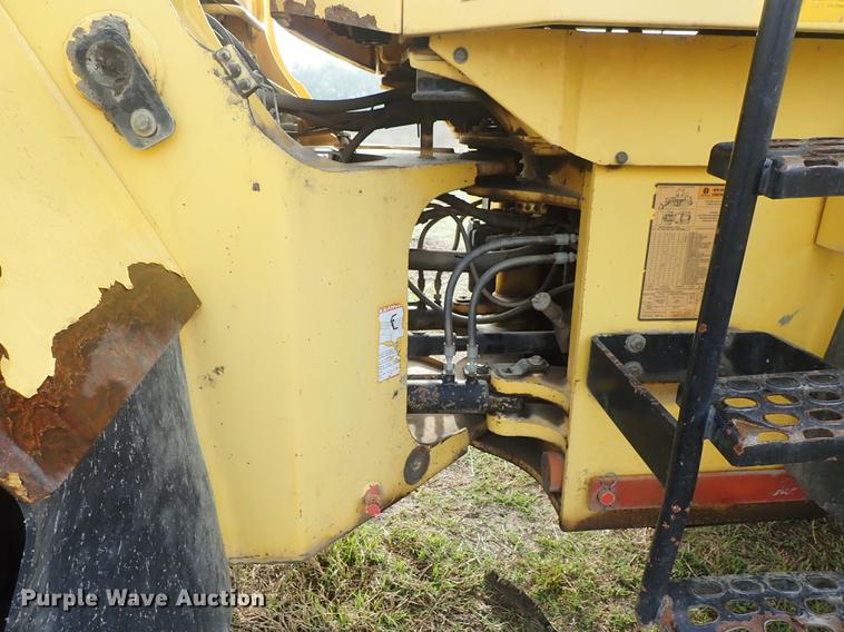 image for item DF1113 2001 New Holland LW110 wheel loader