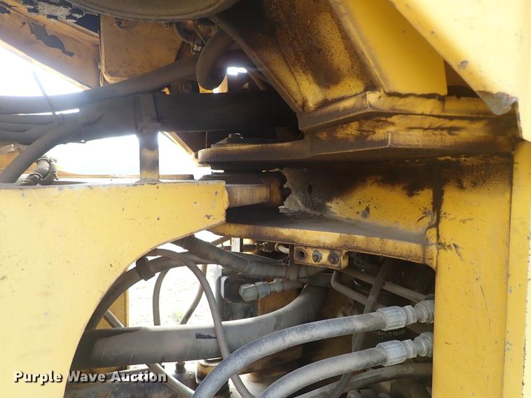 image for item DF1113 2001 New Holland LW110 wheel loader