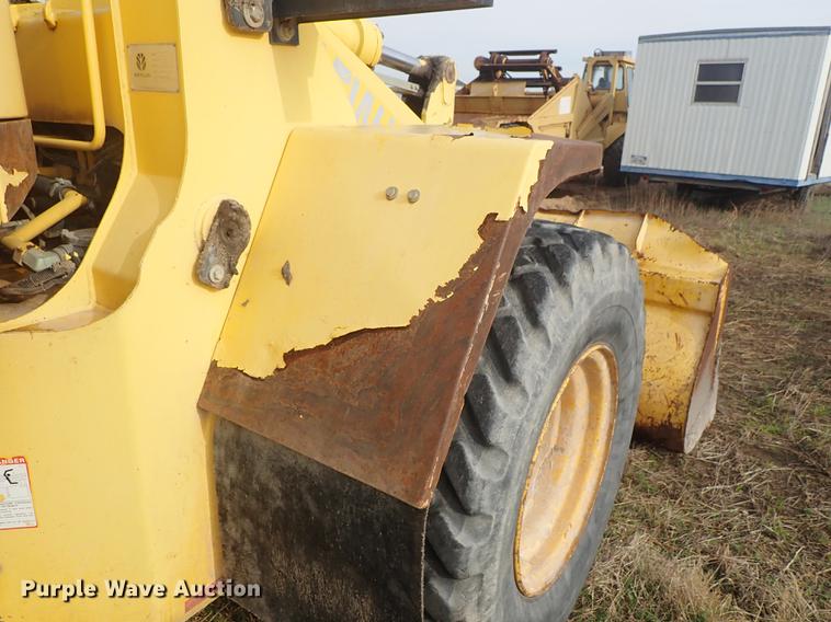 image for item DF1113 2001 New Holland LW110 wheel loader