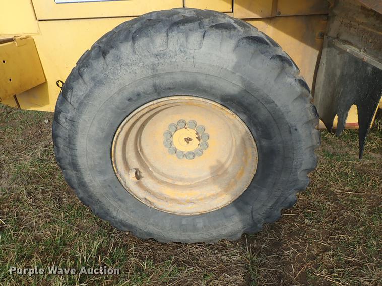 image for item DF1113 2001 New Holland LW110 wheel loader