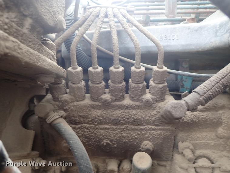 image for item DF1115 1988 International 1754 service truck