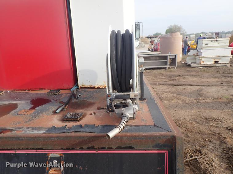 image for item DF1115 1988 International 1754 service truck