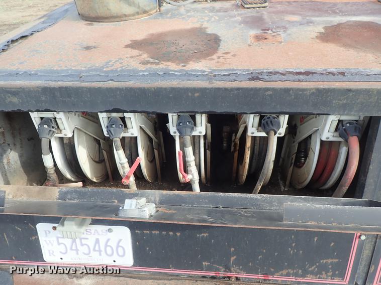 image for item DF1115 1988 International 1754 service truck