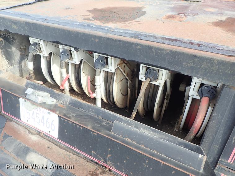 image for item DF1115 1988 International 1754 service truck