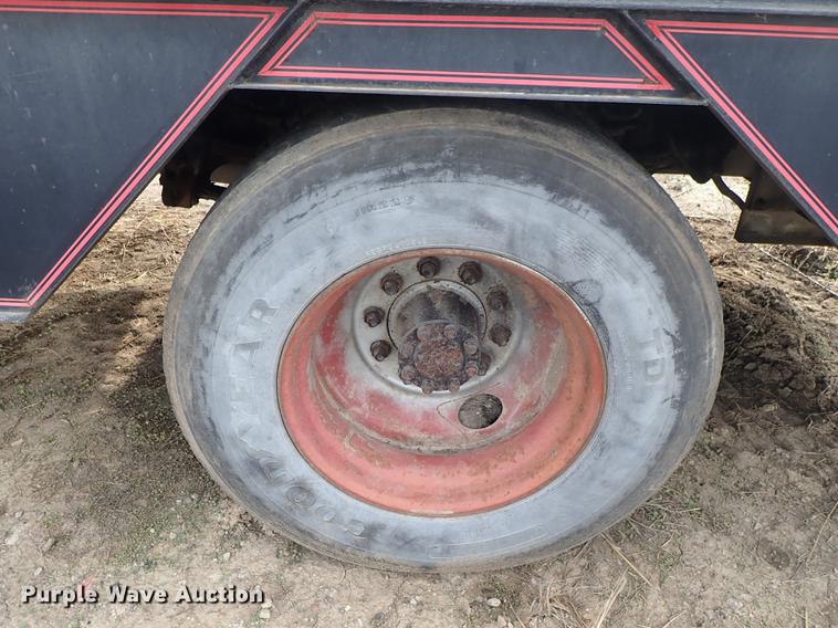 image for item DF1115 1988 International 1754 service truck