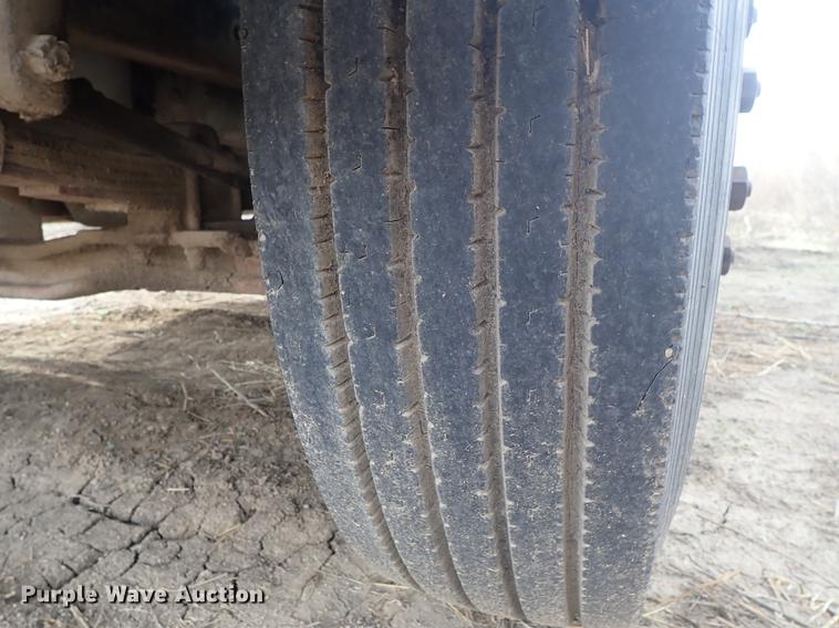 image for item DF1115 1988 International 1754 service truck