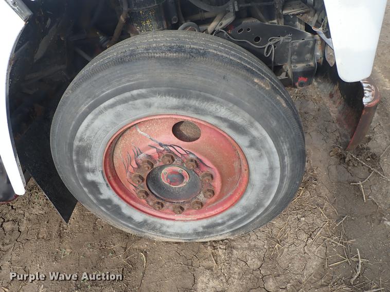 image for item DF1115 1988 International 1754 service truck