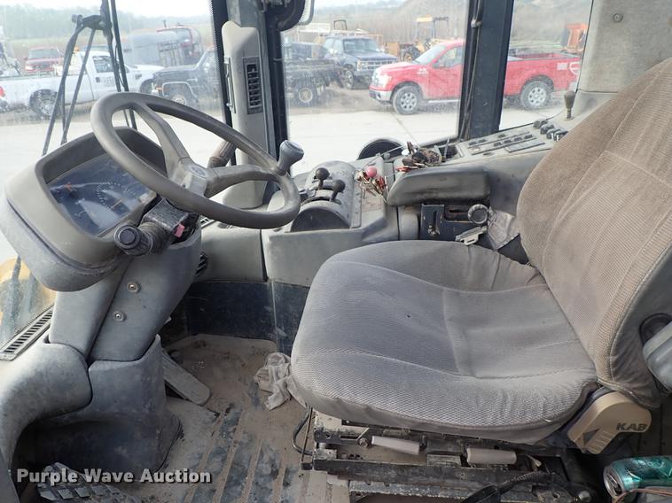image for item DF1116 2000 New Holland LW110 wheel loader