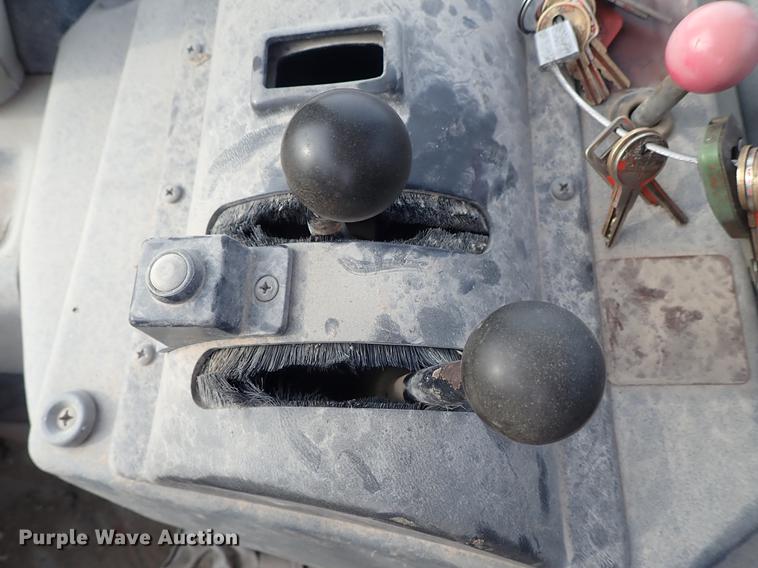 image for item DF1116 2000 New Holland LW110 wheel loader