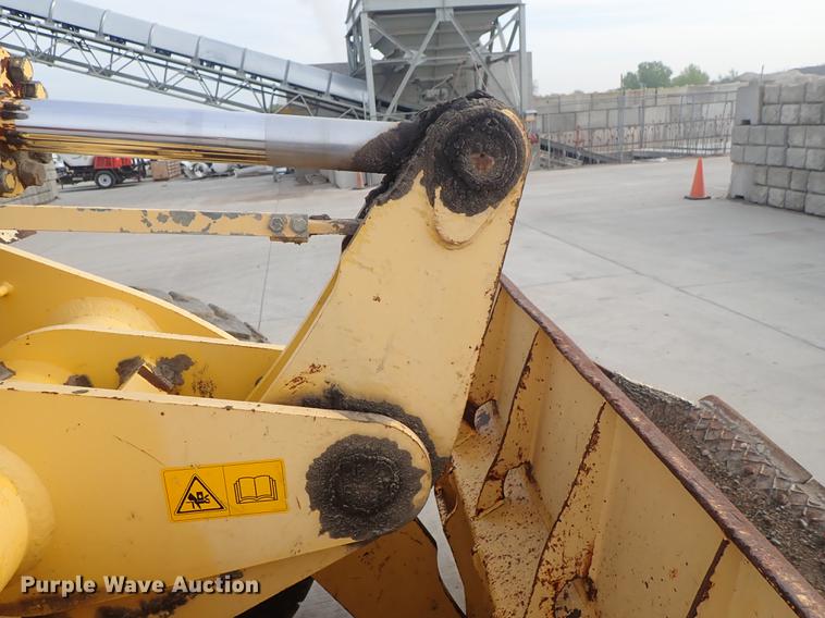 image for item DF1116 2000 New Holland LW110 wheel loader