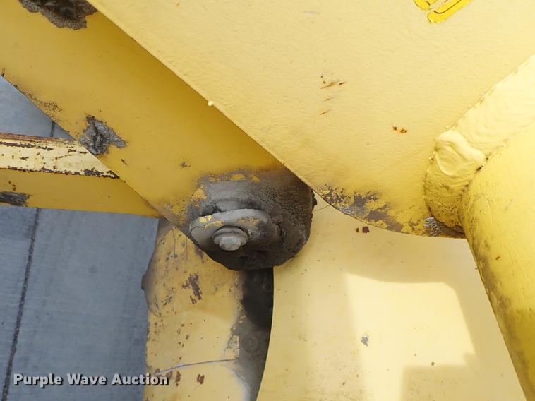 image for item DF1116 2000 New Holland LW110 wheel loader