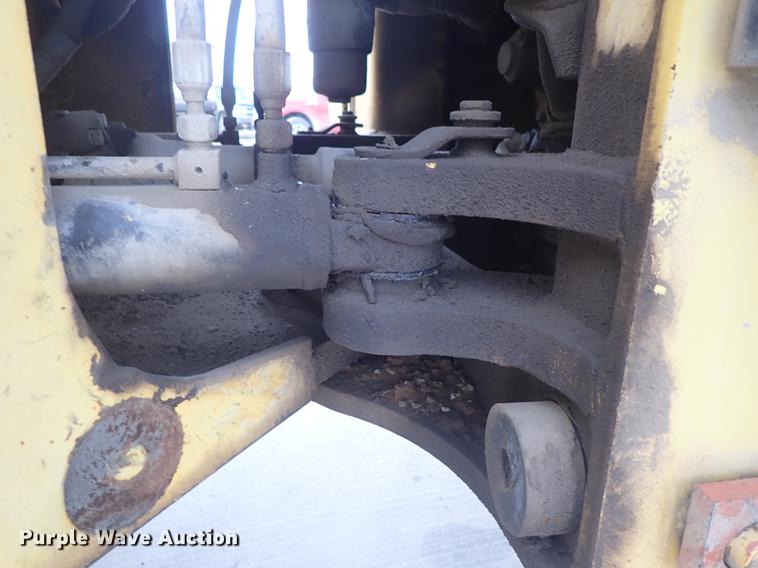 image for item DF1116 2000 New Holland LW110 wheel loader