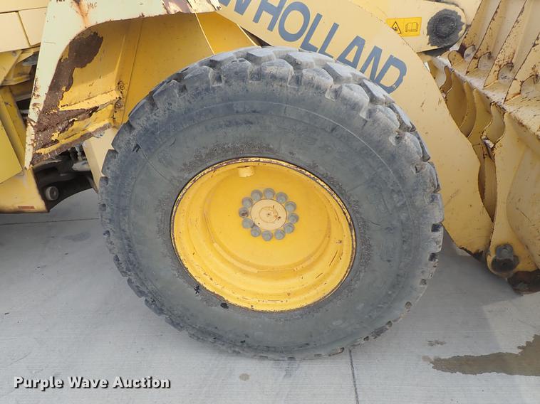 image for item DF1116 2000 New Holland LW110 wheel loader