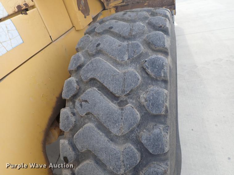image for item DF1116 2000 New Holland LW110 wheel loader