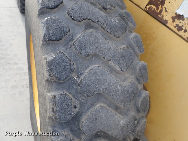 image for item DF1116 2000 New Holland LW110 wheel loader
