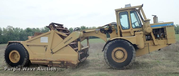 image for item DF1138 1988 Dresser 412B elevating scraper