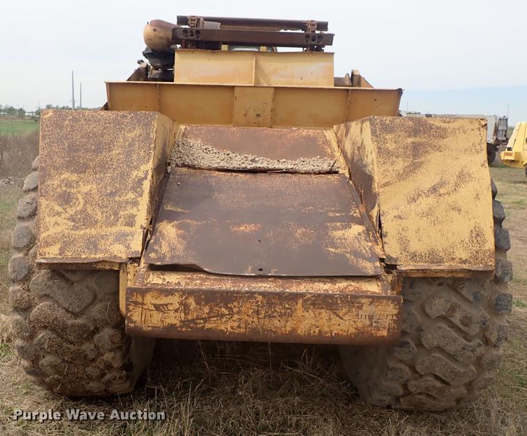 image for item DF1138 1988 Dresser 412B elevating scraper