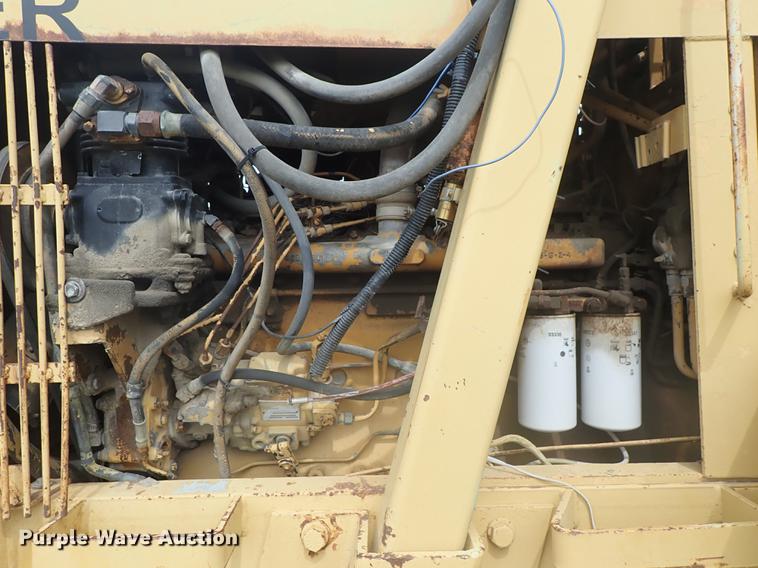 image for item DF1138 1988 Dresser 412B elevating scraper