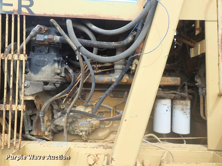 image for item DF1138 1988 Dresser 412B elevating scraper