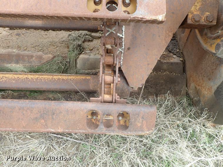 image for item DF1138 1988 Dresser 412B elevating scraper