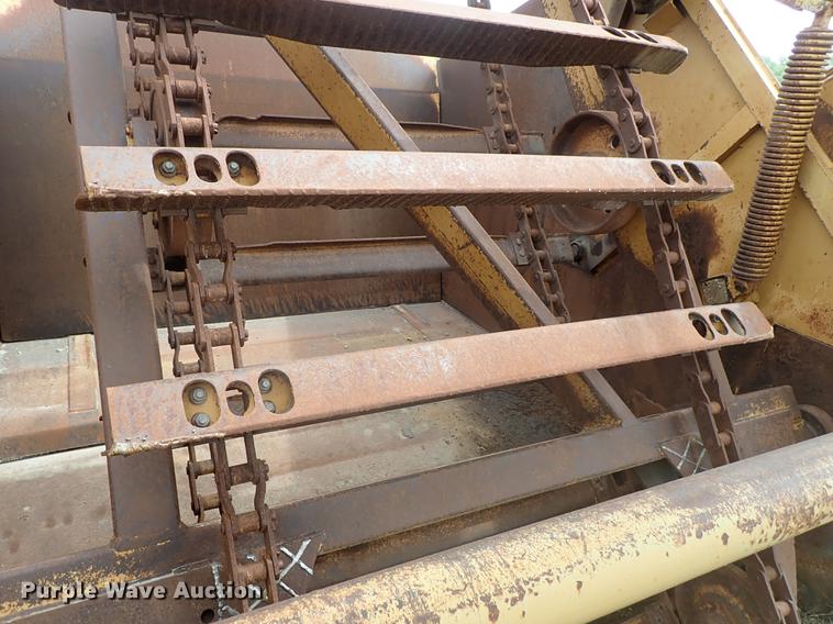 image for item DF1138 1988 Dresser 412B elevating scraper