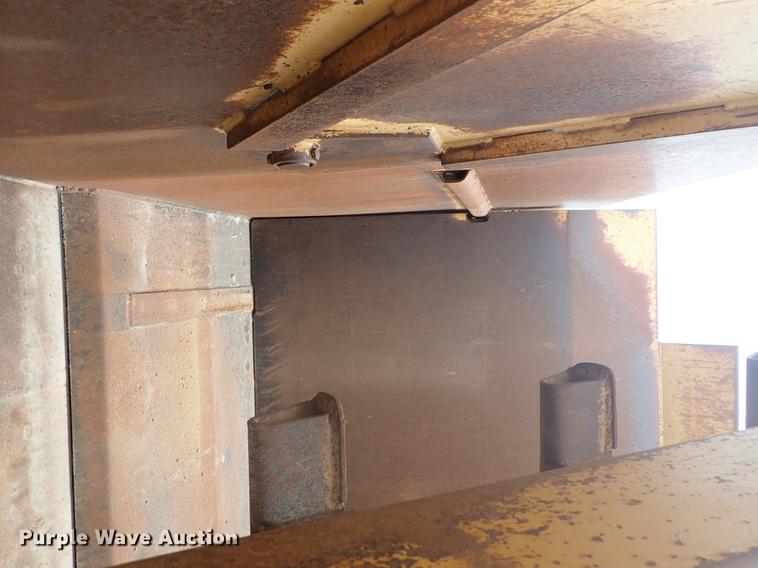 image for item DF1138 1988 Dresser 412B elevating scraper