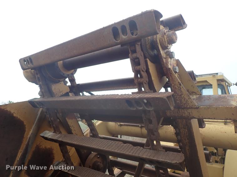 image for item DF1138 1988 Dresser 412B elevating scraper