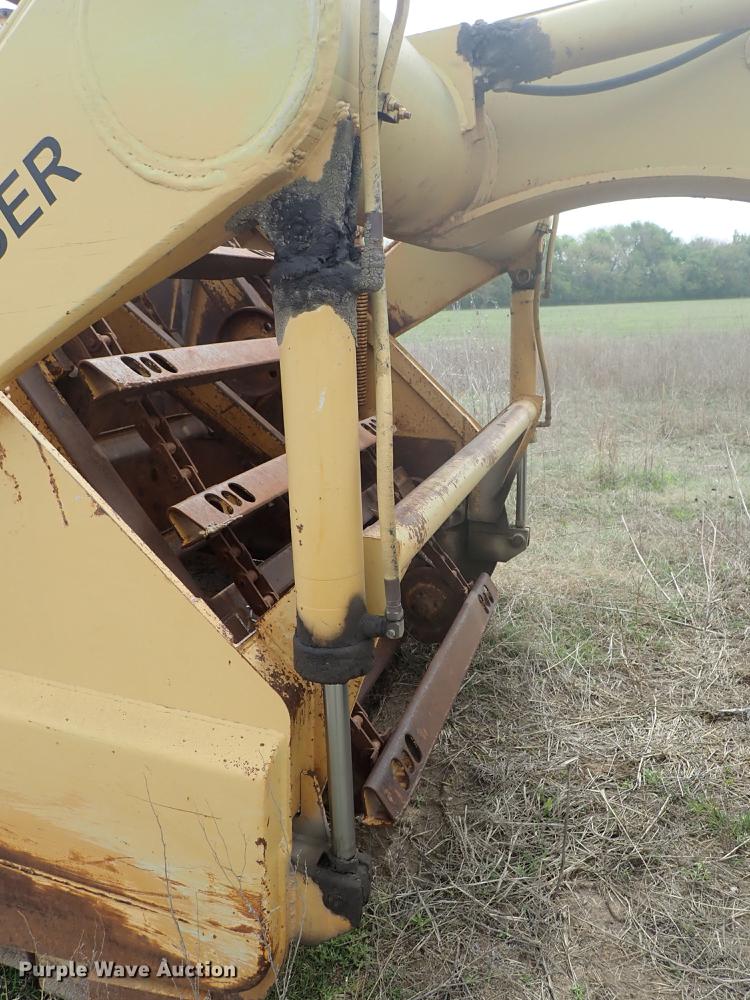 image for item DF1138 1988 Dresser 412B elevating scraper