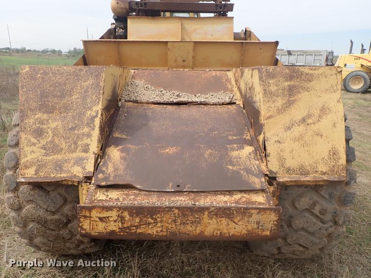 image for item DF1138 1988 Dresser 412B elevating scraper