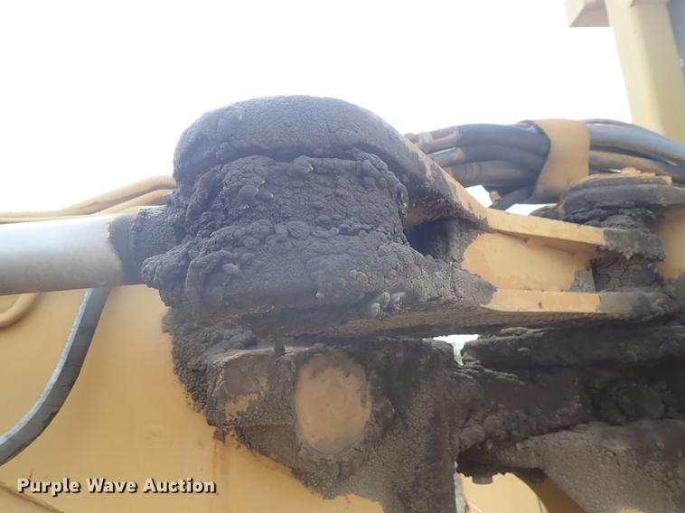 image for item DF1138 1988 Dresser 412B elevating scraper