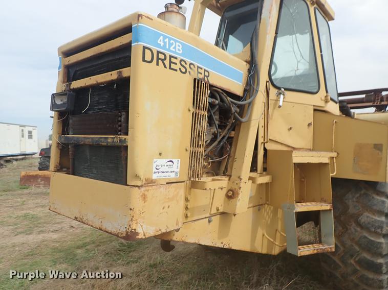 image for item DF1138 1988 Dresser 412B elevating scraper