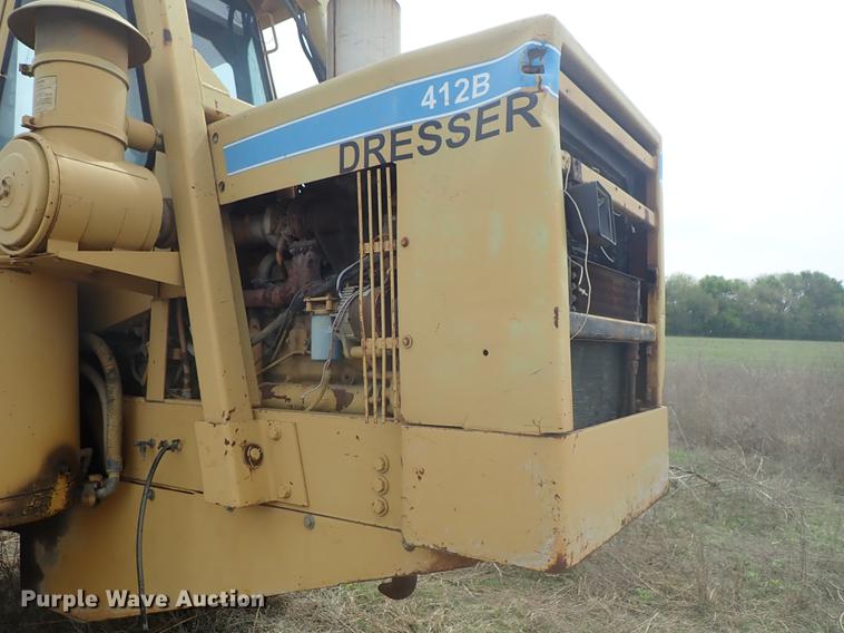 image for item DF1138 1988 Dresser 412B elevating scraper