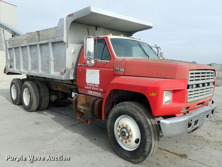image for item DF1139 1984 Ford L804 dump truck