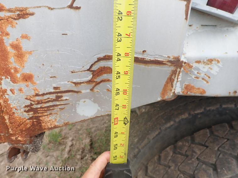 image for item DF1139 1984 Ford L804 dump truck