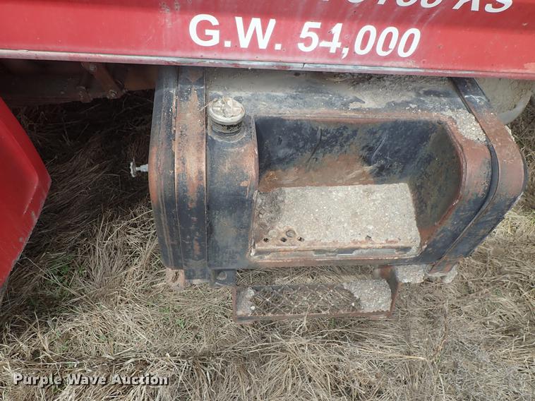 image for item DF1139 1984 Ford L804 dump truck