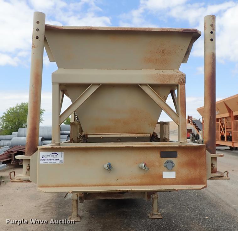 image for item DF1162 2000 Kolberg 52 pug mill with conveyor