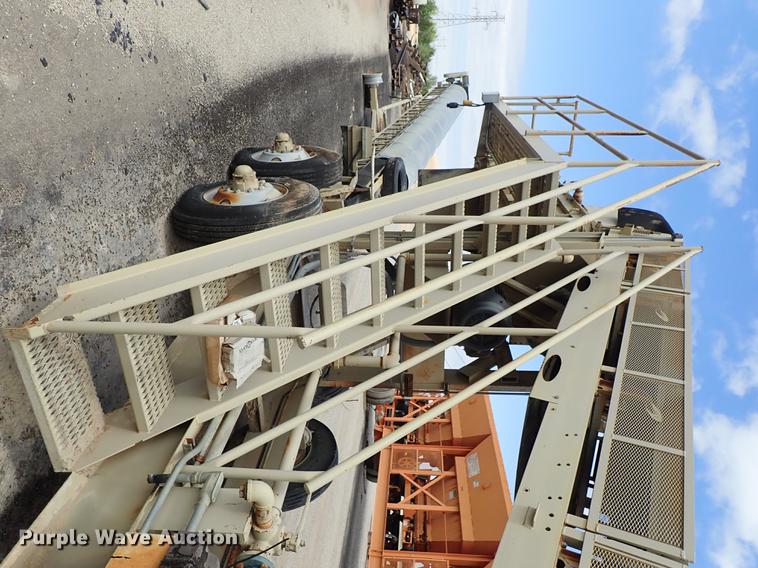 image for item DF1162 2000 Kolberg 52 pug mill with conveyor