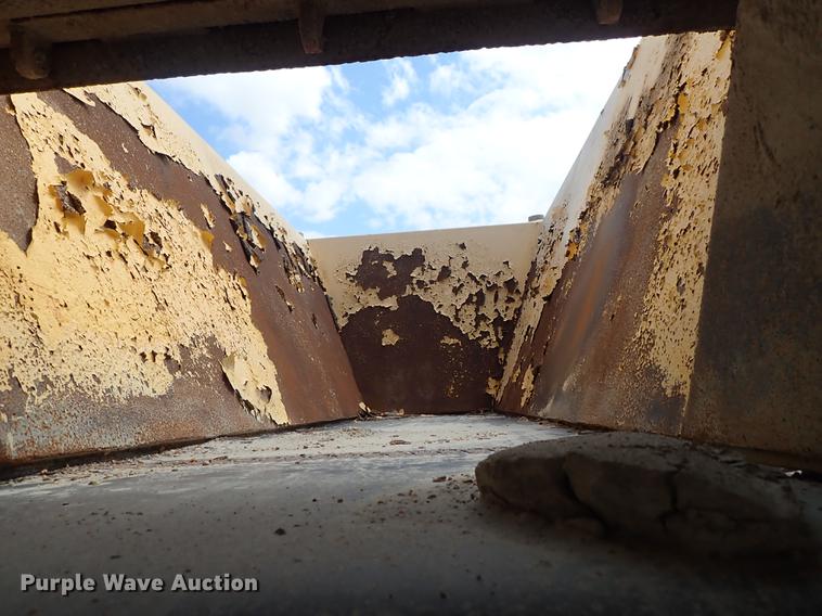 image for item DF1162 2000 Kolberg 52 pug mill with conveyor