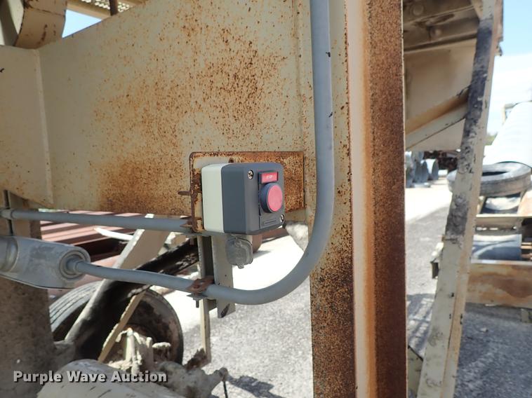 image for item DF1162 2000 Kolberg 52 pug mill with conveyor