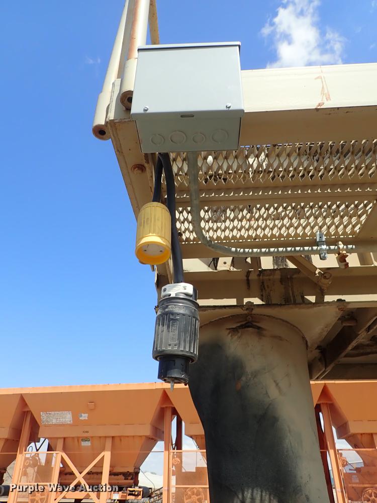 image for item DF1162 2000 Kolberg 52 pug mill with conveyor