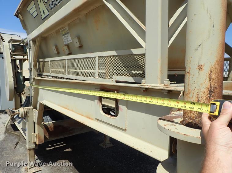 image for item DF1162 2000 Kolberg 52 pug mill with conveyor