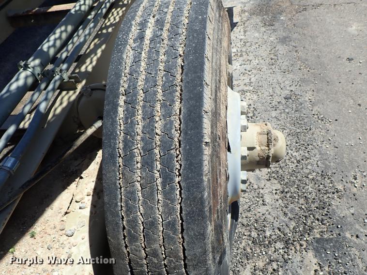 image for item DF1162 2000 Kolberg 52 pug mill with conveyor