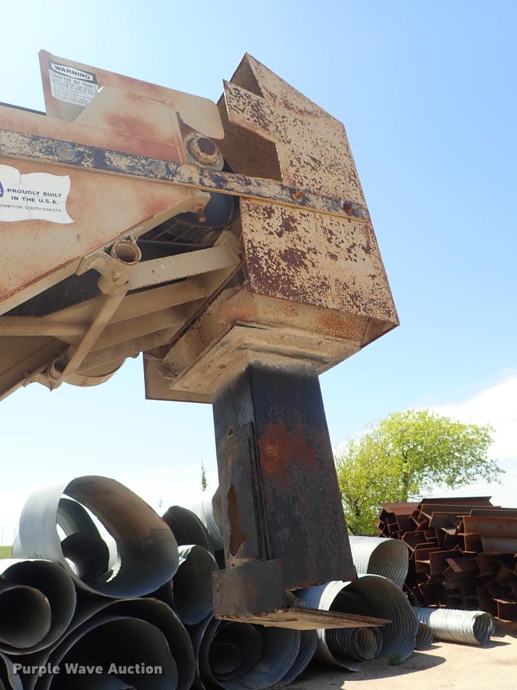 image for item DF1162 2000 Kolberg 52 pug mill with conveyor