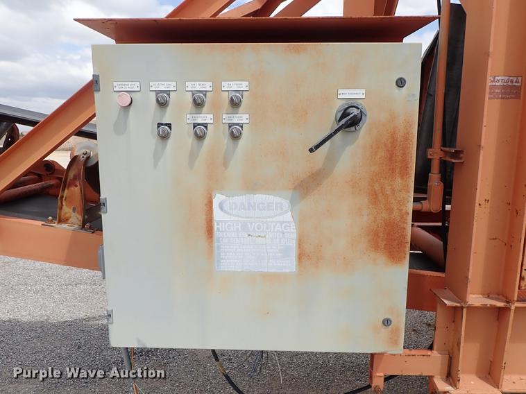 image for item DF1163 1998 Kolberg 924-8 4 bin feeding system