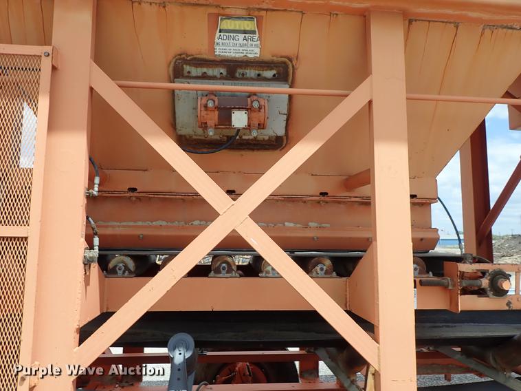 image for item DF1163 1998 Kolberg 924-8 4 bin feeding system